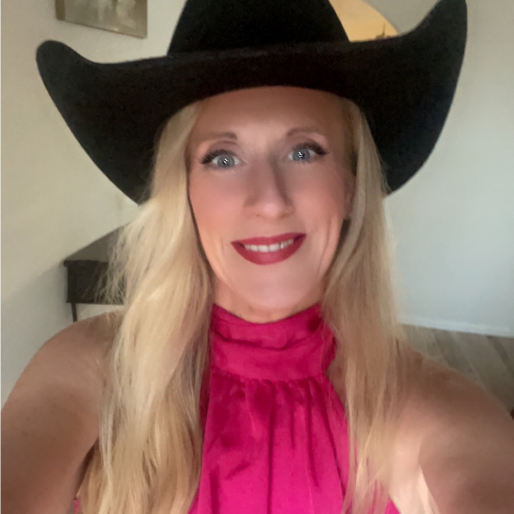 Meet your Posher, Tiffany